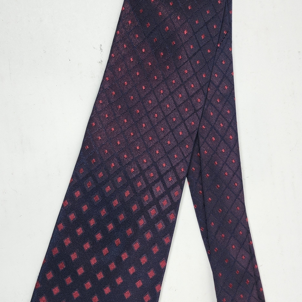 Versace Vintage Madusa Logo Tie with Red Diamond Pattern